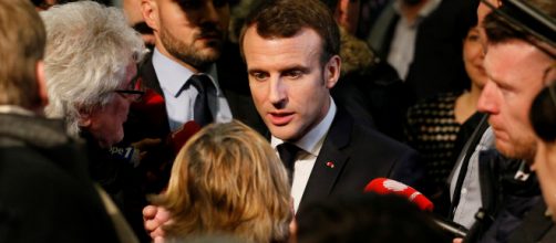 Grand débat : Emmanuel Macron sous pression face à la question du temps du travail