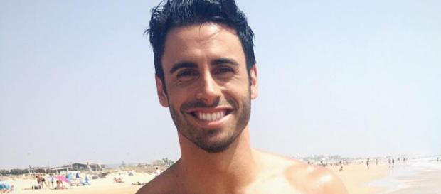 Noel Bayarri se desnuda por dinero: "Aquí una ración de sinceridad ... - bekia.es Noel Bayarri se desnuda por dinero: "Aquí una ración de sinceridad ... - bekia.es