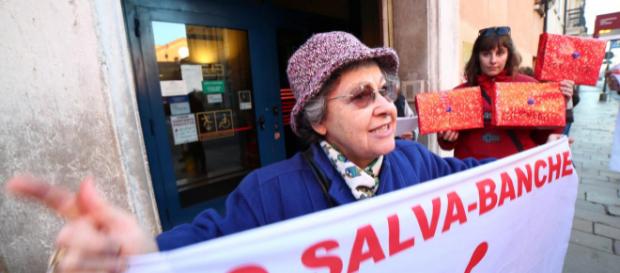 Giovanna Mazzoni, la pensionata truffata dalle banche querelata da Matteo Renzi Giovanna Mazzoni, la pensionata truffata dalle banche querelata da Matteo Renzi