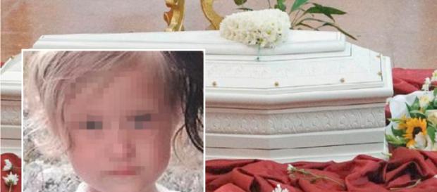 Letizia, 2 anni, muore soffocata da un wurstel a casa della nonna Letizia, 2 anni, muore soffocata da un wurstel a casa della nonna