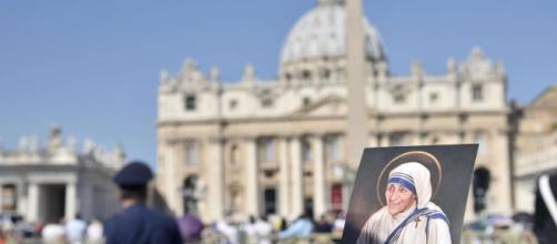 Frasi di buona Pasqua: citazioni di Madre Teresa e Ungaretti