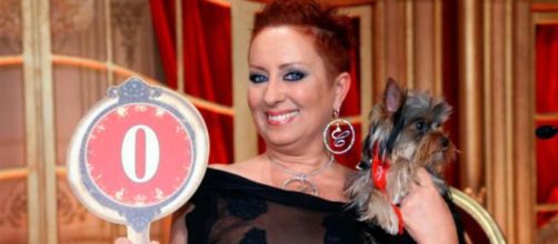 Ballando con le Stelle, Carolyn Smith torna in pista e commuove tutti: 'Non mollo mai'