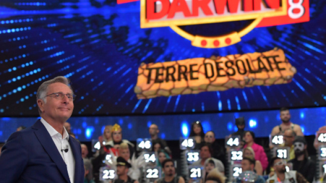 Ciao Darwin 8 concorrenti in ospedale