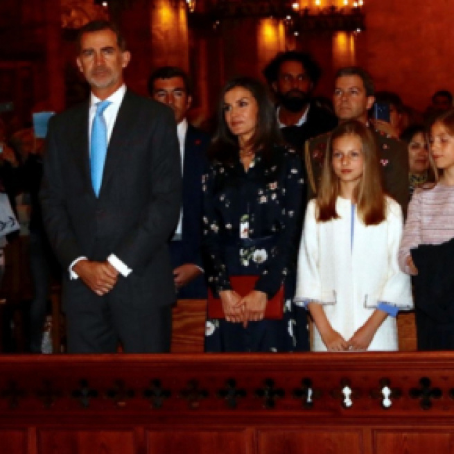 La Familia Real en la Misa de Pascua
