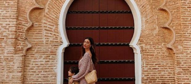 Belen insieme con il figlio Santiago. Belen insieme con il figlio Santiago.