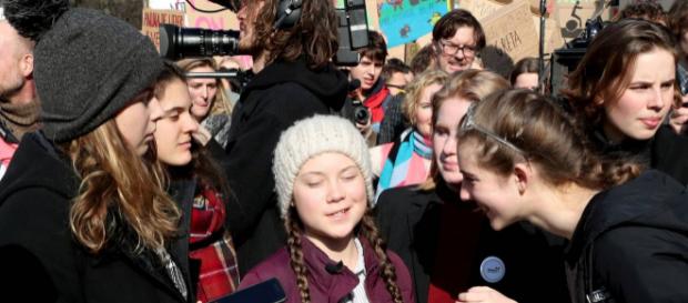 Greta Thunberg e i sospetti di Diego Fusaro Greta Thunberg e i sospetti di Diego Fusaro