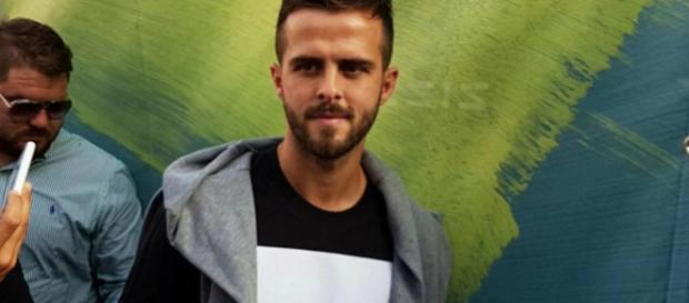Rai Sport, tre club su Pjanic: in lizza quattro sostituti, fra questi Gundogan Rai Sport, tre club su Pjanic: in lizza quattro sostituti, fra questi Gundogan