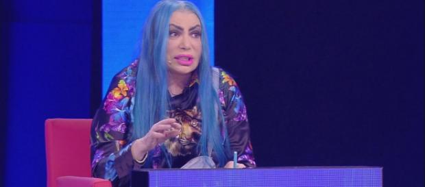 Amici 18, Loredana Bertè propone: totale potere al televoto, indifferenza per Vincenzo. Amici 18, Loredana Bertè propone: totale potere al televoto, indifferenza per Vincenzo.
