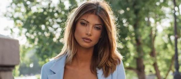 Mélanie Dedigama prend la parole et s'exprime sur les attentats au Sri Lanka Mélanie Dedigama prend la parole et s'exprime sur les attentats au Sri Lanka