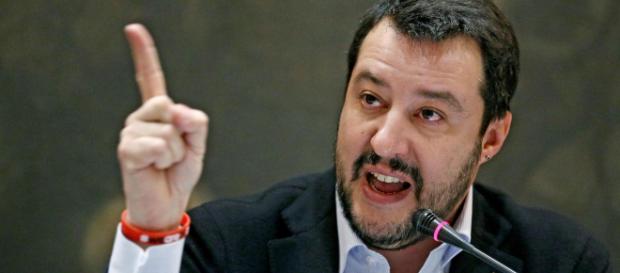 Salvini torna a proporre la leva obbligatoria. Salvini torna a proporre la leva obbligatoria.