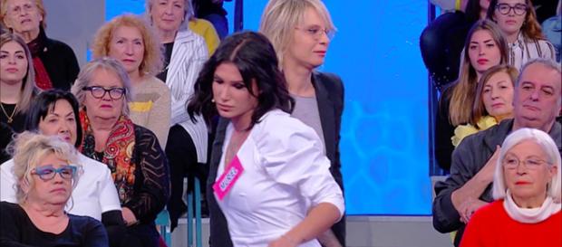 Uomini e Donne: Muriel Bassi discute con Andrea Zelletta e se ne va dallo studio Uomini e Donne: Muriel Bassi discute con Andrea Zelletta e se ne va dallo studio