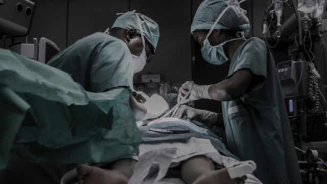 Que feront les médecins de demain : réparer ou augmenter ?