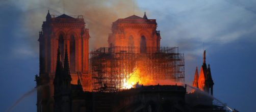 Notre Dame, impresa ammette: "Gli operai fumavano sulle impalcature" - tpi.it