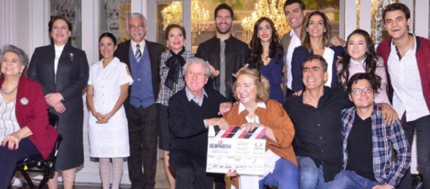 Apresentação do elenco não contou com nomes muito conhecidos do telespectador. (Divulgação/Televisa) Apresentação do elenco não contou com nomes muito conhecidos do telespectador. (Divulgação/Televisa)