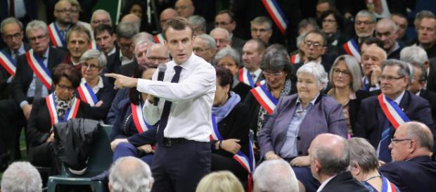 L'opposition charge Emmanuel Macron sur sa sortie du Grand débat national L'opposition charge Emmanuel Macron sur sa sortie du Grand débat national