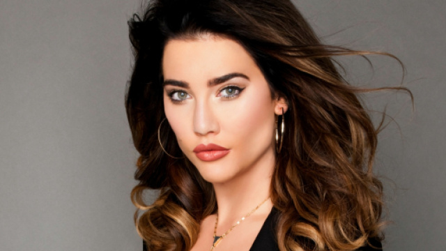 Anticipazioni Beautiful: Steffy Forrester rientrerà tra fine maggio e inizio giugno