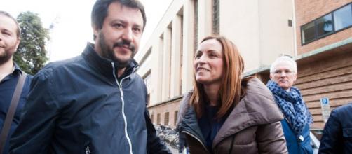 La senatrice della Lega Lucia Borgonzoni insieme a Matteo Salvini