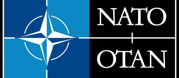 Il logo della Nato, alleanza nata il 4 aprile 1949 Il logo della Nato, alleanza nata il 4 aprile 1949