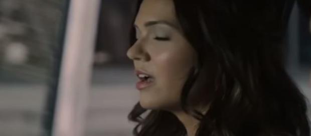 Rebecca Pearson's dying in her future timeline - Image credit - NBC via Rotten Tomatoes / YouTube Rebecca Pearson's dying in her future timeline - Image credit - NBC via Rotten Tomatoes / YouTube