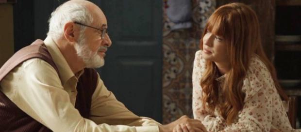Luz e Sóstenes em 'O Sétimo Guardião'. (Reprodução/Globo) Luz e Sóstenes em 'O Sétimo Guardião'. (Reprodução/Globo)