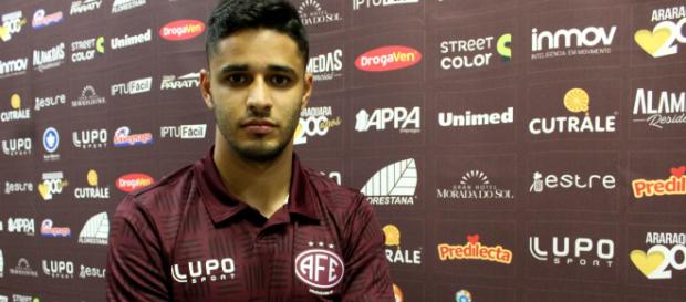 Tricolor acertou as bases com Léo Artur. (Divulgação/Ferroviária) Tricolor acertou as bases com Léo Artur. (Divulgação/Ferroviária)