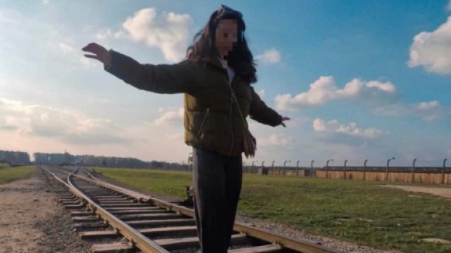 Le m&eacute;morial d'Auschwitz demande aux visiteurs d'arr&ecirc;ter de se ... - numerama.com