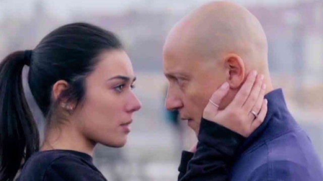 Rossella (Giorgia Gianetiempo) e Diego (Francesco Vitiello)