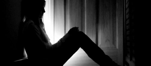 A menina sofreu abuso do padrasto, enquanto a mãe estava trabalhando. (Arquivo Blasting News)