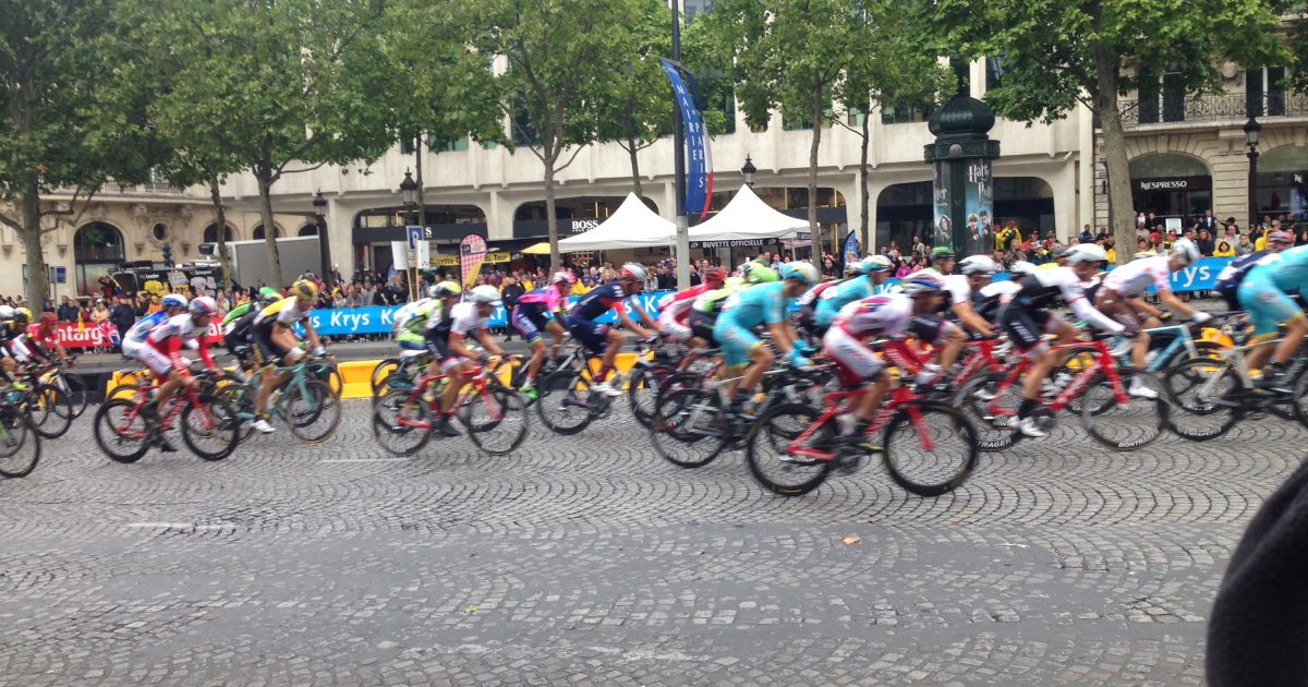 Giro delle Fiandre percorso con 17 muri e 5 tratti di pavè, in tv su