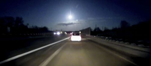 Oltre 500 persone avvistano enorme meteora negli USA - usatoday.com