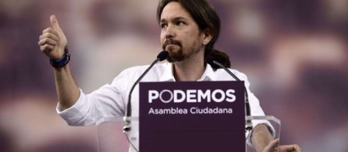 Pablo Iglesias quiere limitar los sueldos de los parlamentarios