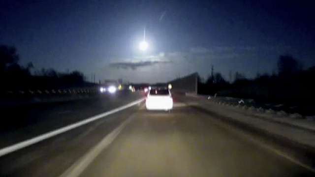 Oltre 500 persone avvistano enorme meteora negli USA - usatoday.com