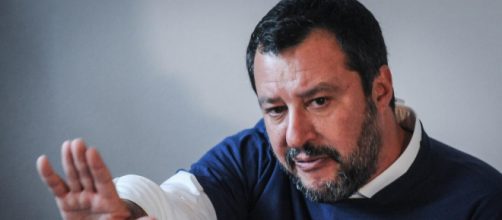 Scambio di accuse tra Matteo Salvini e la Ong tedesca Sea-Eye