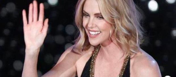 Charlize Theron cerca fidanzato 'Sono single, fatevi avanti' Charlize Theron cerca fidanzato 'Sono single, fatevi avanti'