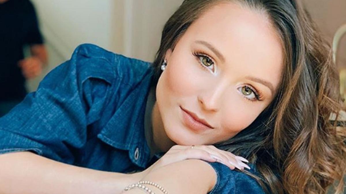 Larissa Manoela Publica Foto De Biquini E Ganha Elogios De Seus Seguidores