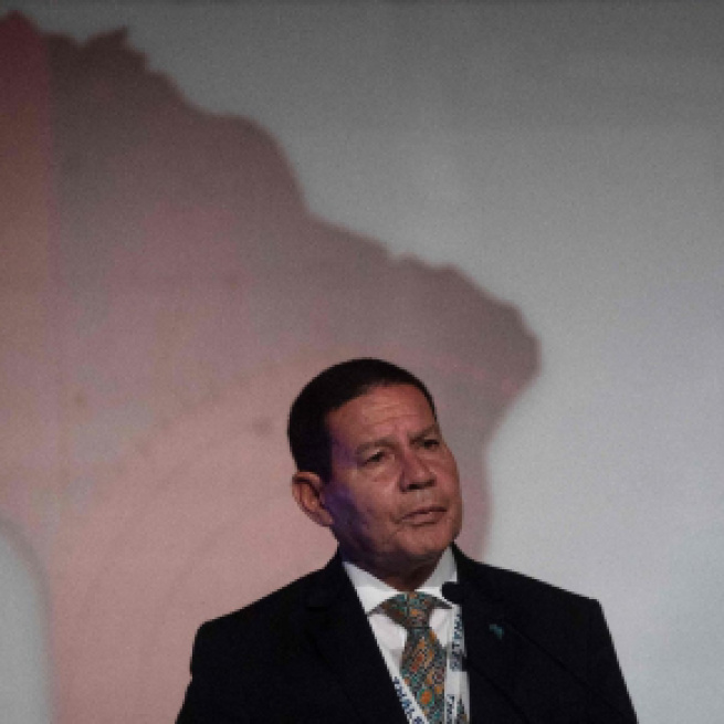 Hamilton Mourão foi aplaudido em discurso na Universidade de Harvard. (Arquivo Blasting News)