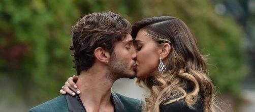 Belen e Stefano De Martino, un anno d'amore - Tgcom24 - mediaset.it