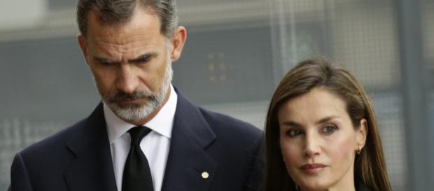 La criticada portada de '¡Hola!' que humaniza a los Reyes tras el ... - elnacional.cat La criticada portada de '¡Hola!' que humaniza a los Reyes tras el ... - elnacional.cat
