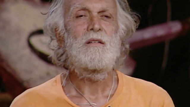 Isola dei Famosi, Riccardo Fogli sta male dopo il reality: 'Per salvarti basta un amico'.