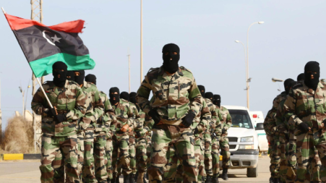 Continua l'offensiva su Tripoli, la Libia &egrave; sull'orlo della guerra civile