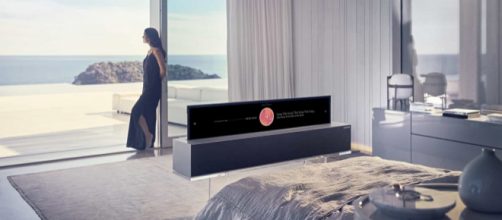 CES 2019: LG svela il primo TV OLED arrotolabile al mondo