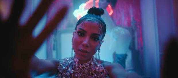 Anitta promete turnê mundial com "Kisses". (Arquivo Blasting News) Anitta promete turnê mundial com "Kisses". (Arquivo Blasting News)