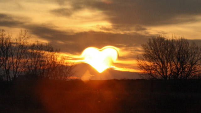 Oroscopo weekend di giorno 11 e 12 maggio 2019: novità per Sagittario, Gemelli frizzante, umore sotto i tacchi per il Toro.