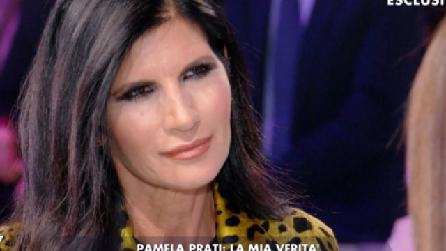 Pamela Prati a Verissimo: 'Ho trovato l'acido fuori casa e un biglietto orrendo' (RUMORS).