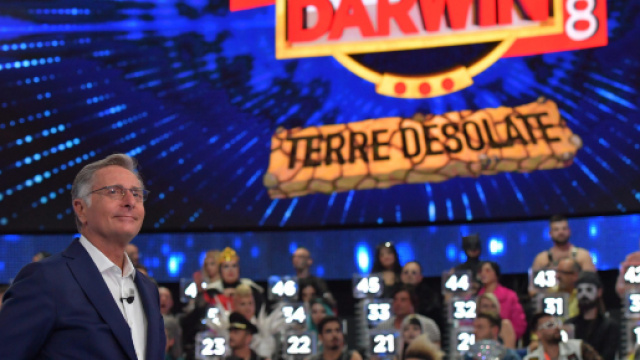 Replica Ciao Darwin, l'ottava puntata in streaming su MediasetPlay.