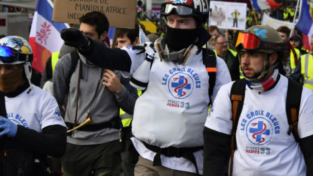 Gilets jaunes : Une enquête ouverte suite à des 'prélèvements sanguins' polémiques
