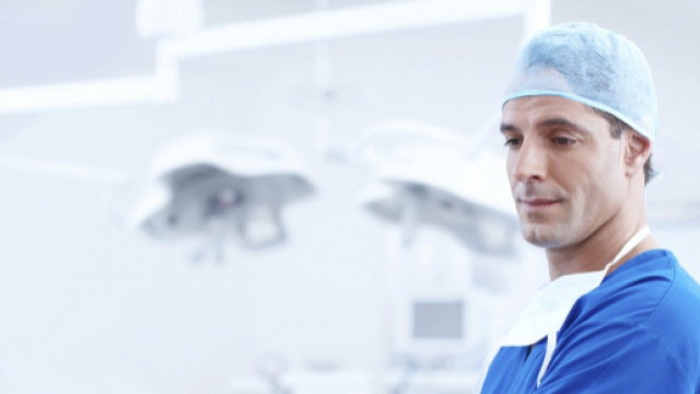 Sms pubblicitari su ricorsi per malasanità: Wind-Tre sospende il servizio.