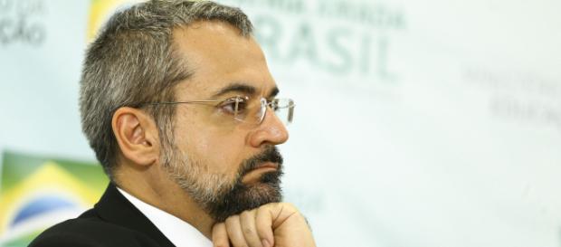 Em derrota do governo, Weintraub terá de explicar cortes na educação. (Arquivo Blasting News) Em derrota do governo, Weintraub terá de explicar cortes na educação. (Arquivo Blasting News)