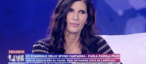 Pamela Prati: spinta al cameraman e fuga in camerino con la Villa dopo Non è la D'Urso.