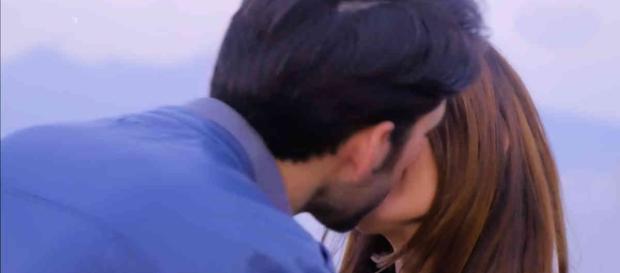 Ciro (Vincenzo Alfieri) e Angela (Claudia Ruffo) Ciro (Vincenzo Alfieri) e Angela (Claudia Ruffo)